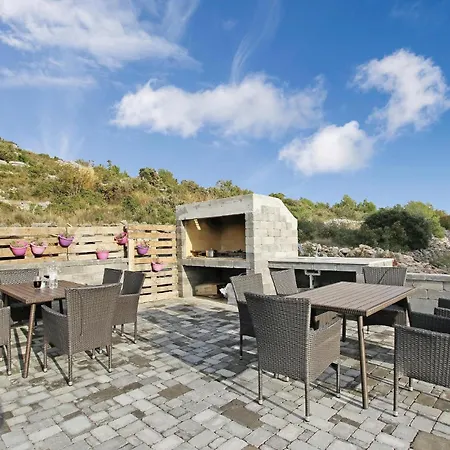 Amazing In With Kitchen
