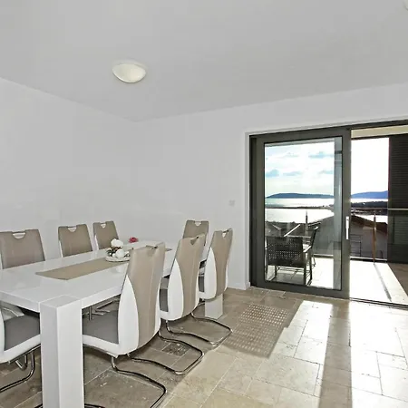 Apartman Three-bedroom In *