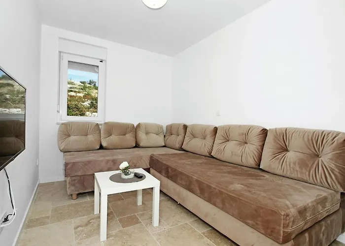 Three-Bedroom Apartment In Sibenik Apartament *