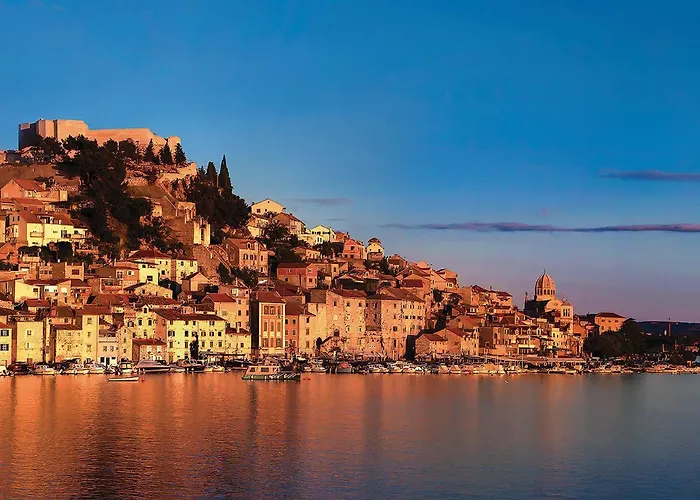 Three-Bedroom Apartment In Sibenik