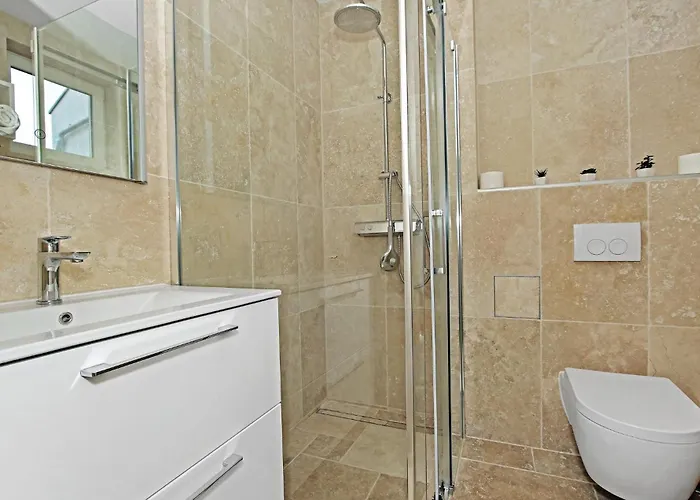 Three-Bedroom Apartment In Sibenik *