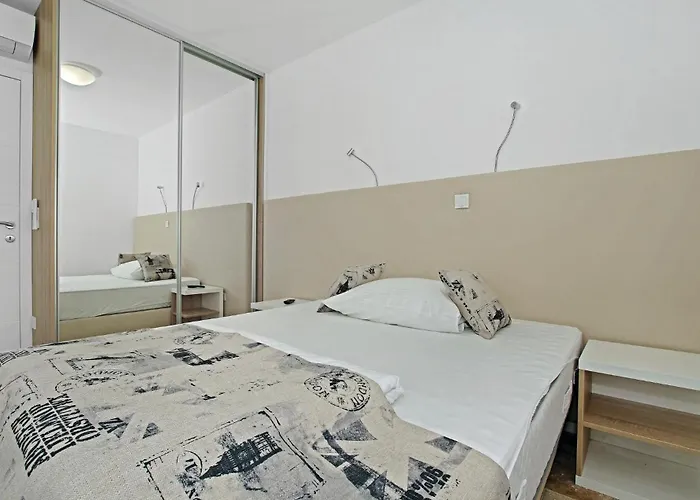 Three-Bedroom Apartment In Sibenik * Szybenik