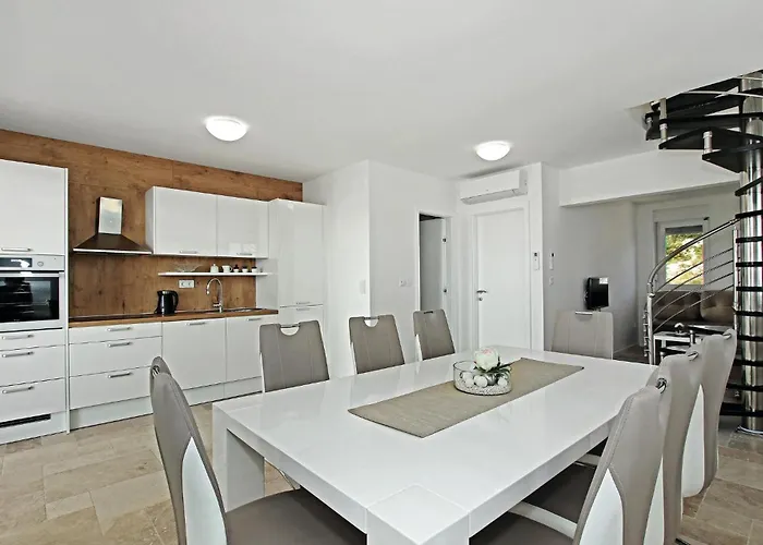 Apartament Three-Bedroom Apartment In Sibenik
