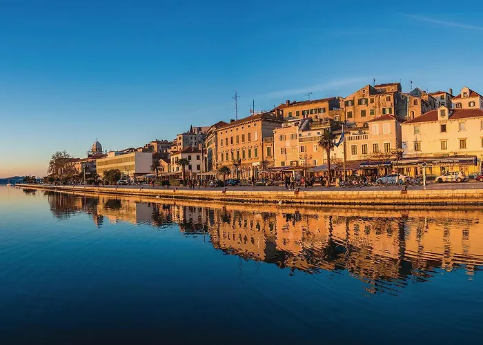 Apartament Three-Bedroom Apartment In Sibenik Szybenik